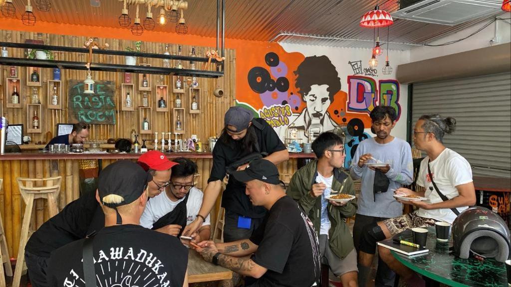 H2 Worldpackers , The Social Hotel Kota Kinabalu Kültér fotó