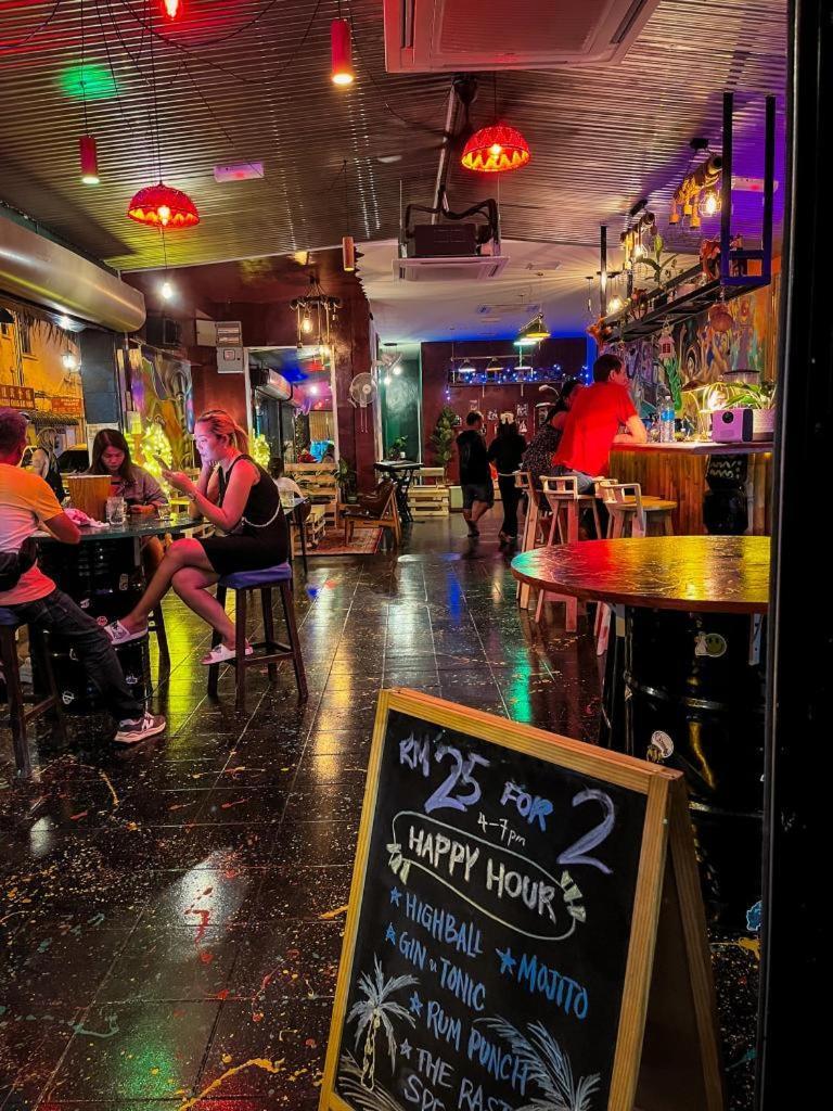 H2 Worldpackers , The Social Hotel Kota Kinabalu Kültér fotó